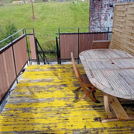 Grand Appartement Avec Terrasse Wignehies Exterior photo